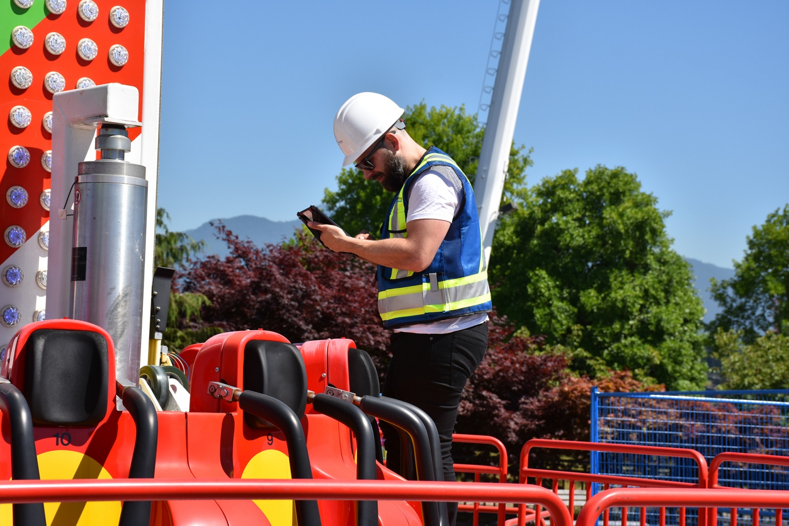 Amusement Ride Vehicle & Restraint Design Hedgehog Technologies